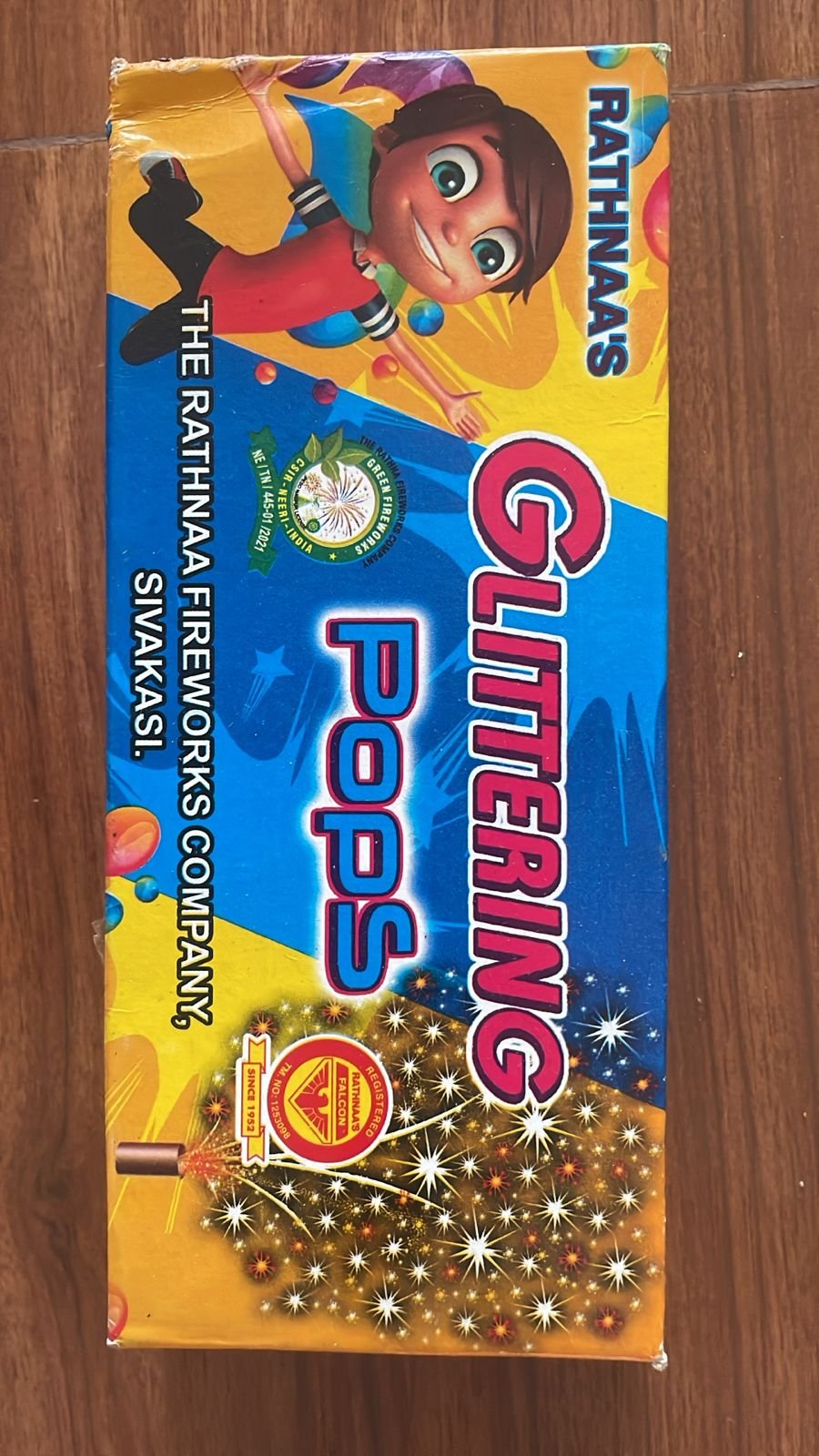 GLITTERING POPS