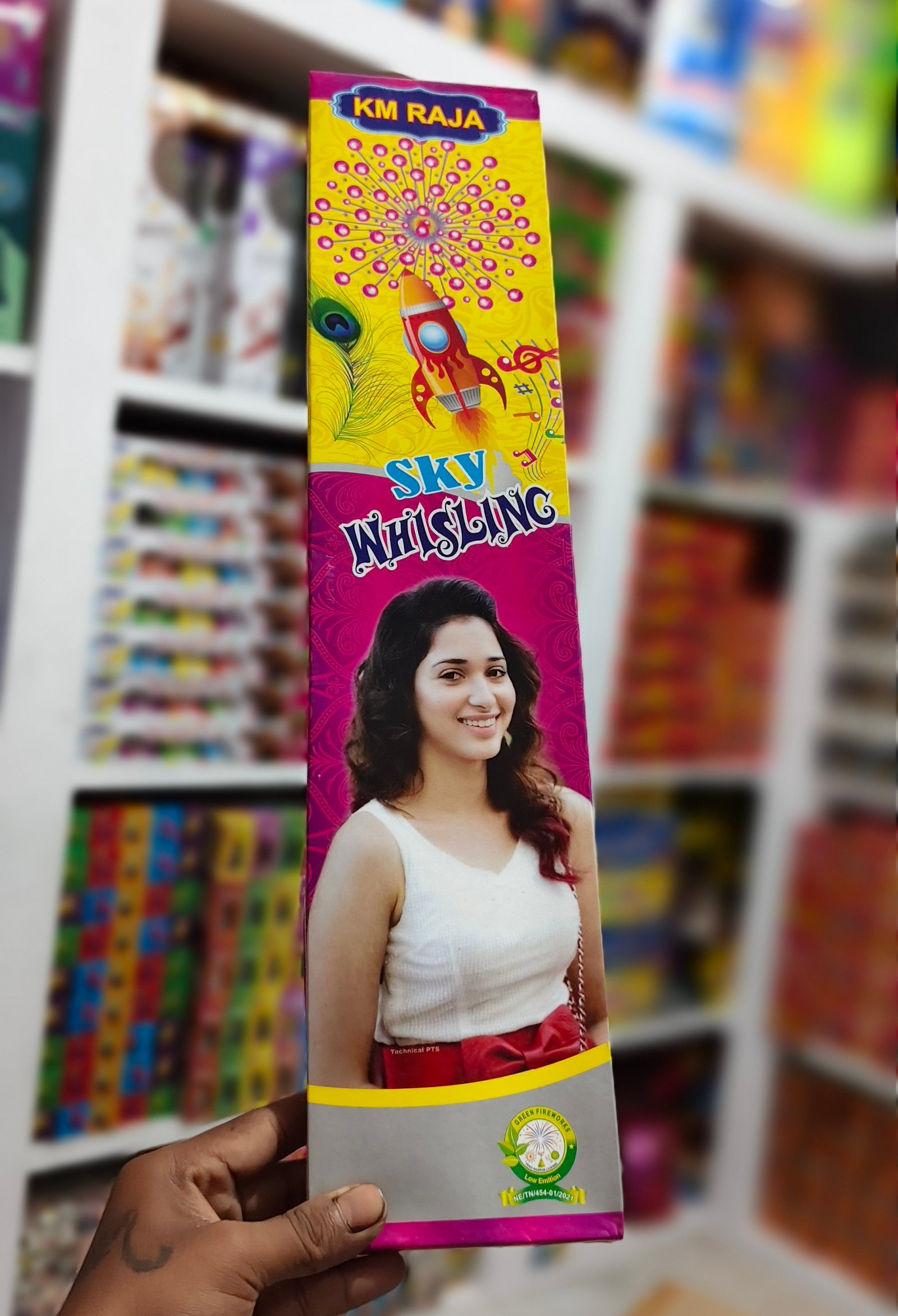 WHISTLING ROCKET BIG